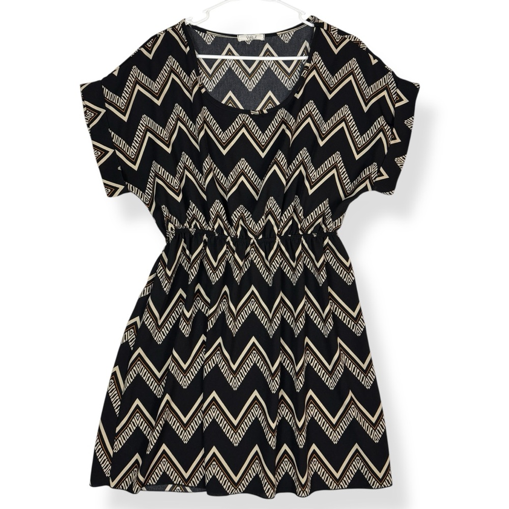 Stylebook Dress Womens Large L Black Gold Beige Geo Pattern Short‎ Dress